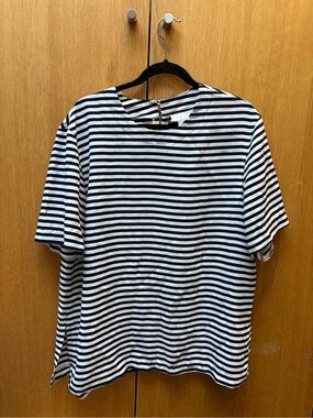 Vintage Staccato Navy and White Striped Short Sleeve Tee 12